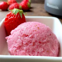 苺のミルクジェラート🍓