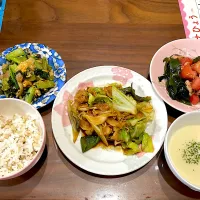 回鍋肉　ひんやりヴィシソワーズ　トマトと生わかめのツナ和え　小松菜とエリンギのオイ玉炒め|おさむん17さん