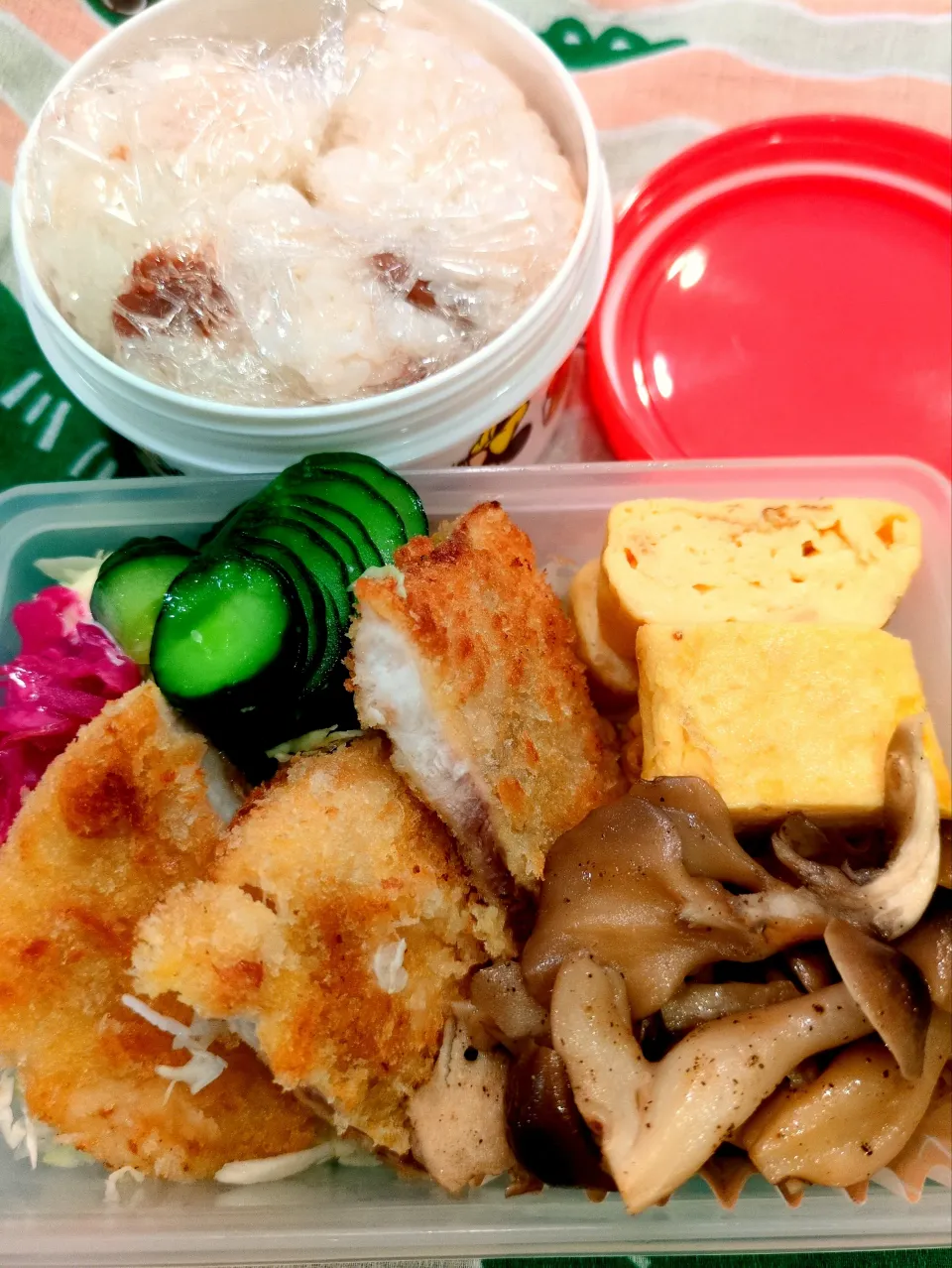 カジキマグロカツ🍙弁当|まゆみさん