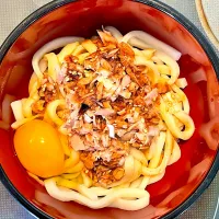レンジで作れる♪釜玉ツナうどん|あきたまさん
