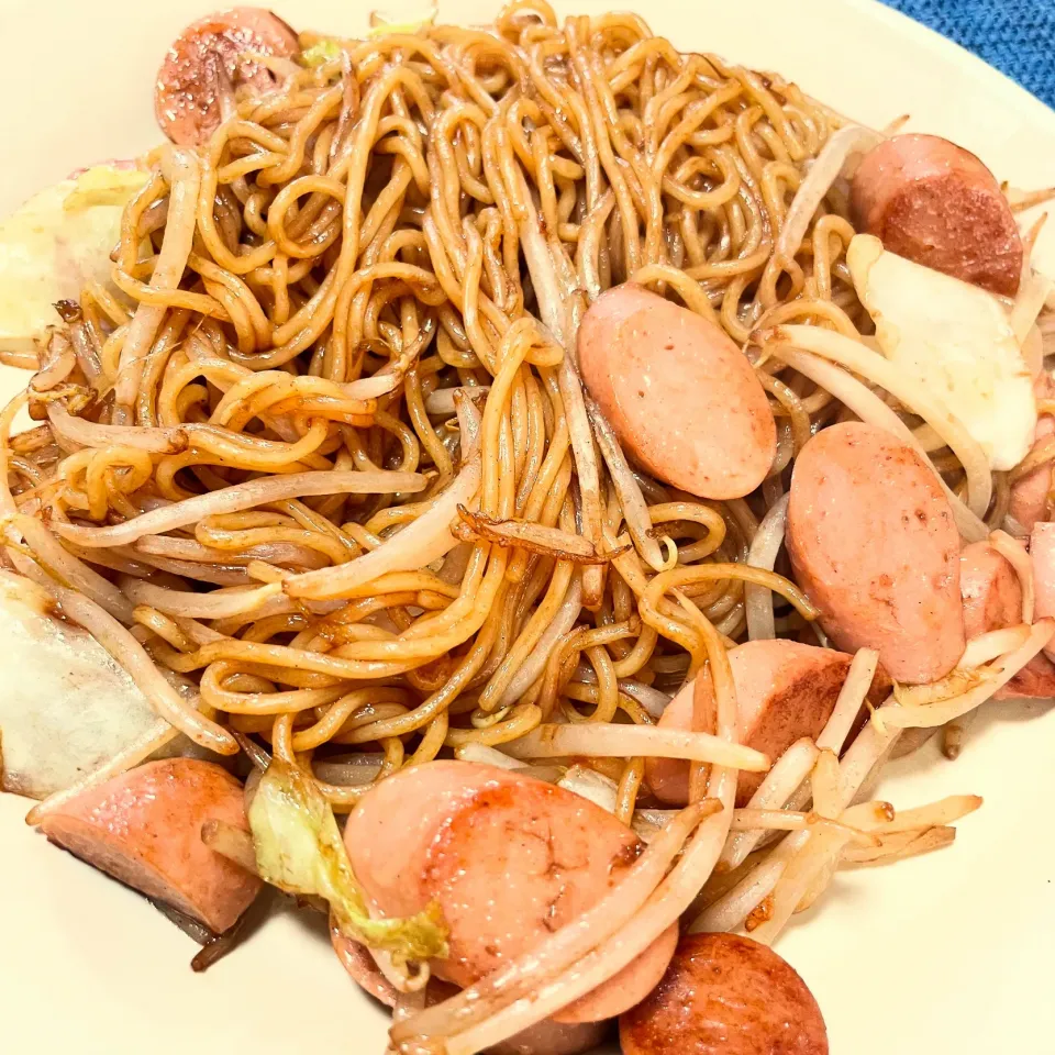 魚肉ソーセージと野菜のシンプル焼きそば|kazzz3さん