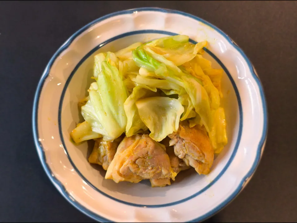 鶏肉とキャベツのカレー炒め|うる☆さん