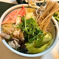 冷やし肉そばに、茄子の焼き浸し、カニカマを乗っけて。。。
枝豆とビール付き！| Takeshi  Nagakiさん