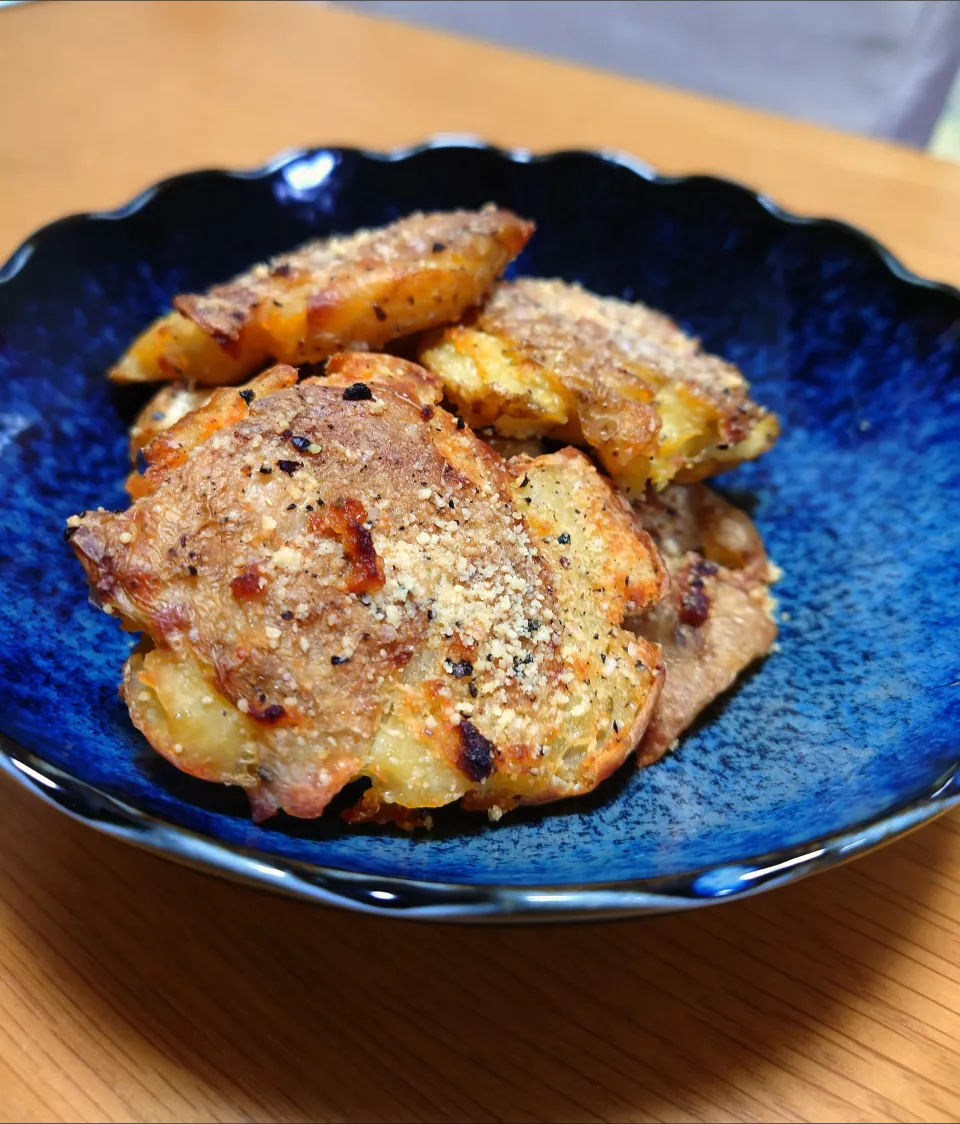 新じゃがで皮ごとスマッシュドポテト|ごはんきろくさん