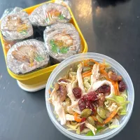 海苔巻き、サラダ。土曜日1人分は楽。|hanakoさん