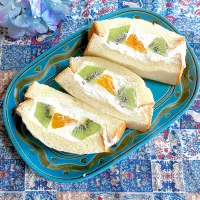 オレンジとキウイのフルーツサンド🍊🥝| ringonamaさん