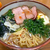 マルちゃん正麺🍜、豚骨醤油味❗️∩^ω^∩✨