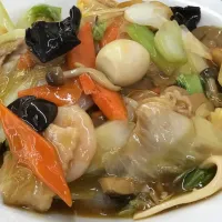 「五目うま煮deお昼」
梅やきめし、常備菜に
セロリのスープを添えて昼ごはん|ばくあんしゃさん