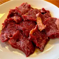 田舎の居酒屋🏮で焼肉😋・②これは！カルビなのか🤔？？？笑| 山勝さん