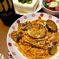 茄子ミートスパゲティとビールのおつまみ