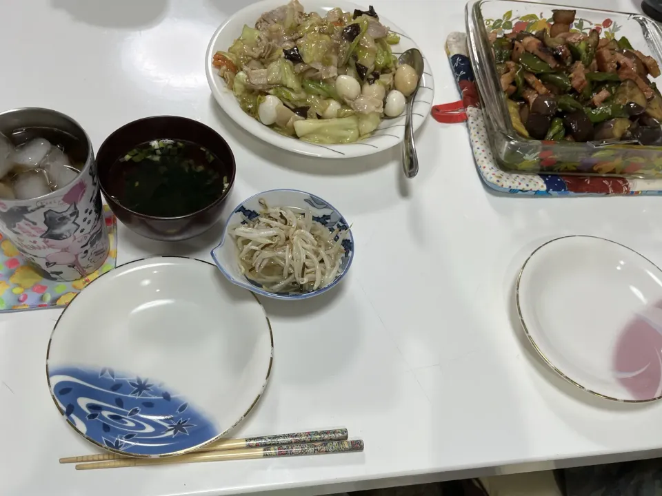 アルモンデ晩御飯☆ペペロン炒め（茄子・ピーマン・ブロックベーコン）☆もやしの酢の物☆八宝菜☆わかめスープ|Saharaさん