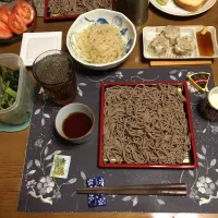 ざる蕎麦、納豆,茹でもやし、焼売、プロセスチーズ、野沢菜漬け、ロースハム,レタス,ビール酵母パン、烏龍茶、手作り牛乳ゼリー、市販のナタデココ入りフルーツゼリー(夕飯)|enarinさん