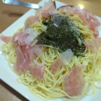 生ハムとジェノベーゼの冷製パスタ😋|みぽりん♪さん