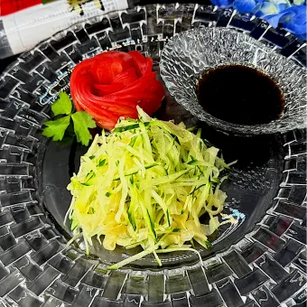 Snapdishの人気料理写真:きゅうりとくらげ.⋆﻿𝜗𝜚香酢ソース 🇨🇳