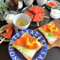 クリームチーズとサーモンのオープンサンド| らぴすらずり(らぴ)さん