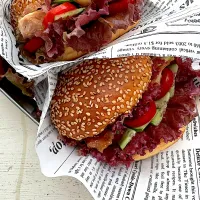 40日め
今日のお弁当

〜照り焼きチキンバーガー🍔弁当〜

☀︎照り焼きチキン
☀︎トマト
☀︎胡瓜
☀︎レタス
☀︎紫玉ねぎ|akoakoさん