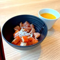 Assorted sashimi and orange juice|skyblueさん