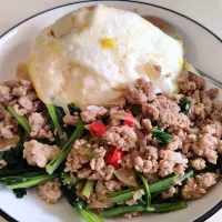 Thai style minced spicy pork veggies rice 😋😛|🍒lynnlicious🍒さん