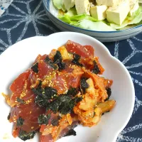 かつおとキムチのあえ物＆カリカリちりめんじゃこの豆腐サラダ