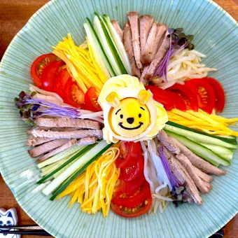 Snapdishの人気料理写真:自家製チャーシューで冷やし中華