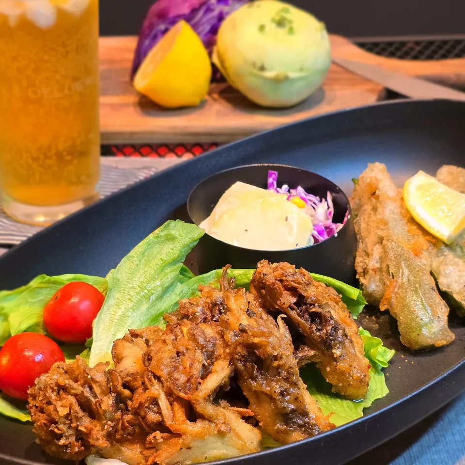 フライドマイタケとコールラビのサラダ|オハナシマンさん