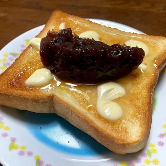 Snapdishの人気料理写真:あんバタートースト