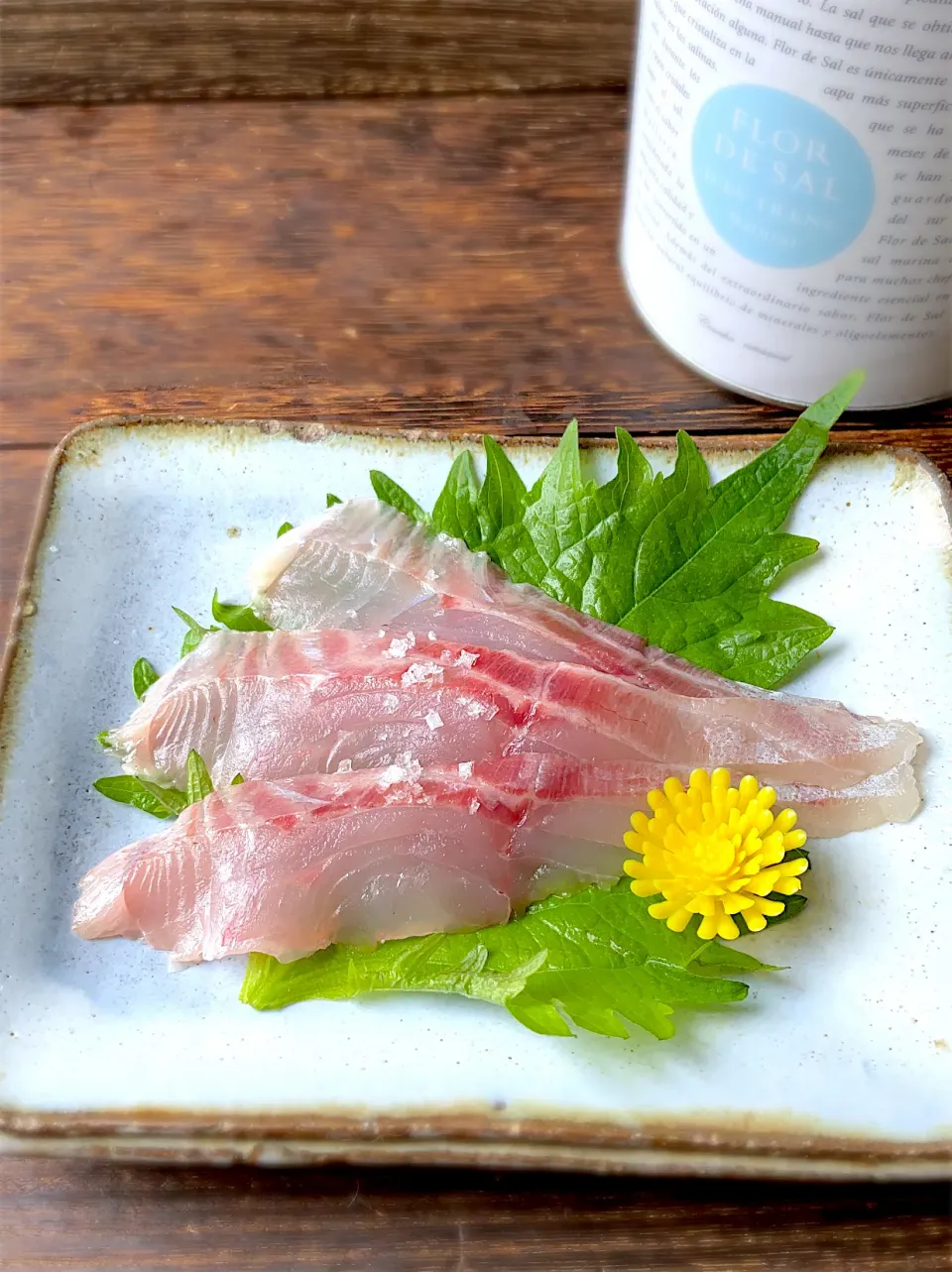 釣り魚🎣イシダイの刺身withマヨルカ島の塩|9421beruさん