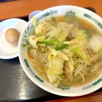 野菜たっぷりタンメン麺少なめに煮玉子|マハロ菊池さん