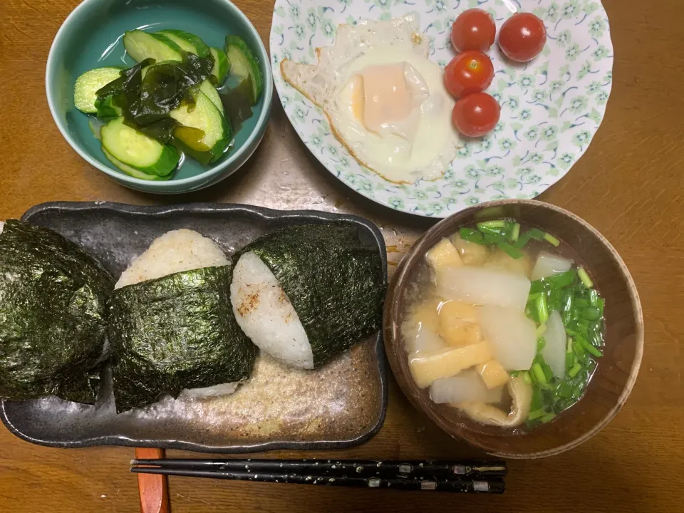 昼食　おにぎり🍙|ATさん