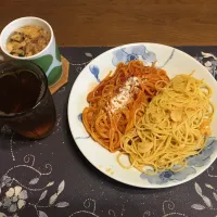 ガーリックスパゲッティナポリタン、自家製ペペロンチーノ、具材入りタマネギスープ、烏龍茶(昼飯)| enarinさん