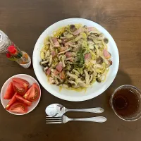 今週木曜に検査入院（一泊）しますが、検査前に下剤を飲むそうなので月火水と腸活メニュー。第一弾の今日は食物繊維とオリーブオイルたっぷりのベーコンとしめじ入りペペロンチーノ|なびさん