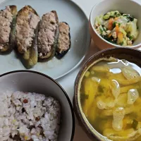 ☆夕飯☆600kcalくらい。ナス肉焼き、納豆和え、味噌汁、雑穀米| ｼｮｺﾗさん
