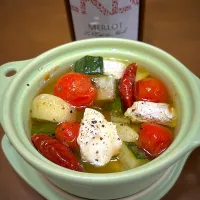 熱々アルモンデアヒージョ　カマンベールチーズ入りを赤ワイン🍷で|masaさん