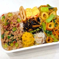 台湾ミンチ&カレー焼きそば弁当| プリプリンさん