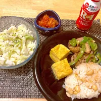 大豆ご飯♡鶏肉とピーマンの味噌炒め♡卵焼き♡キャベツのコールスローサラダ♡キムチ♡R-1|さくたえさん