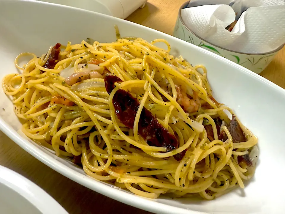 海鮮アヒージョ風パスタ|さくたろうさん