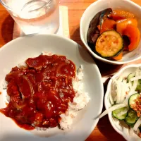 牛すじトマトカレー＆大根サラダ＆夏野菜の焼き浸し|めぐさん