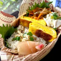 ぶりさんさんの新生姜の炊き込みご飯弁当|まなまな♡さん