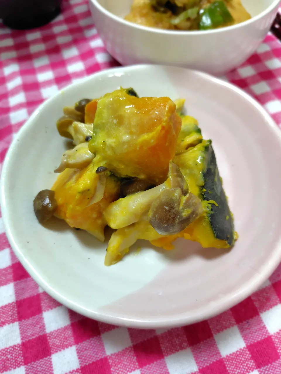 かぼちゃとしめじのミルク煮|藤さんちのごはんさん