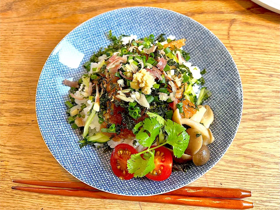 キハダマグロとサーモン漬け薬味丼|CHIZUさん