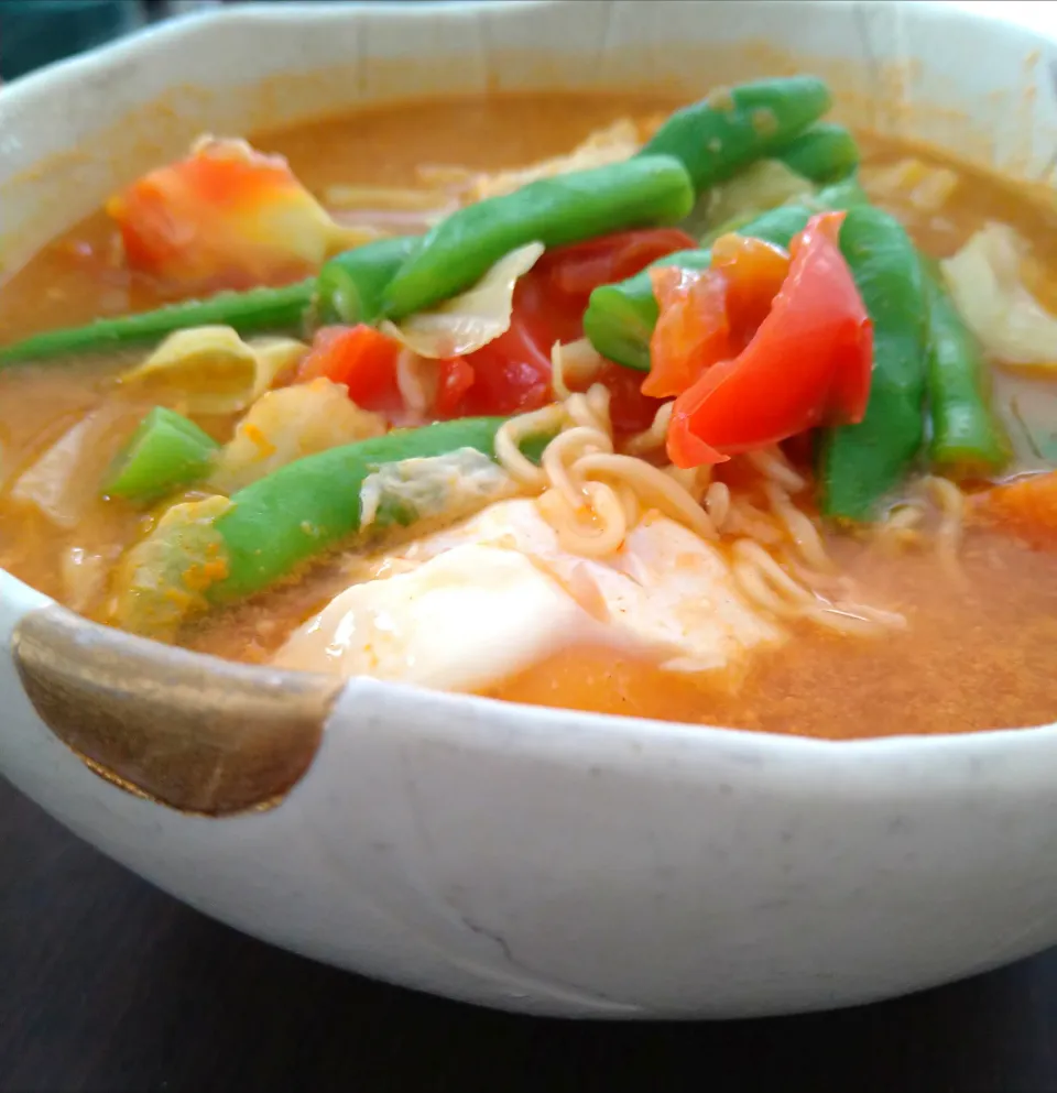 いんげんとトマト入り　チャルメラ宮崎辛麺|とだともさん