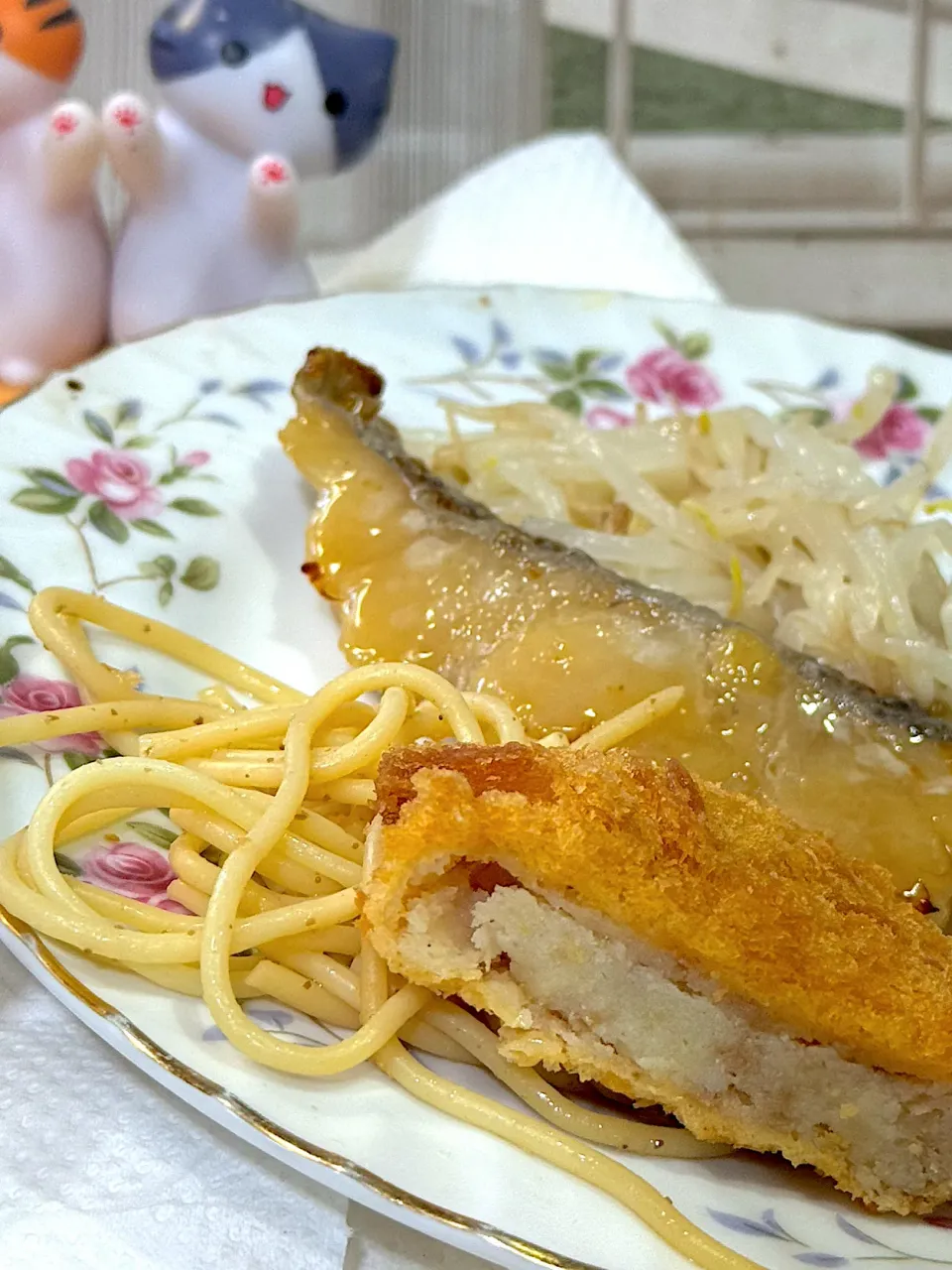 コロッケ半分生活😭|🐧ペンギン2さん