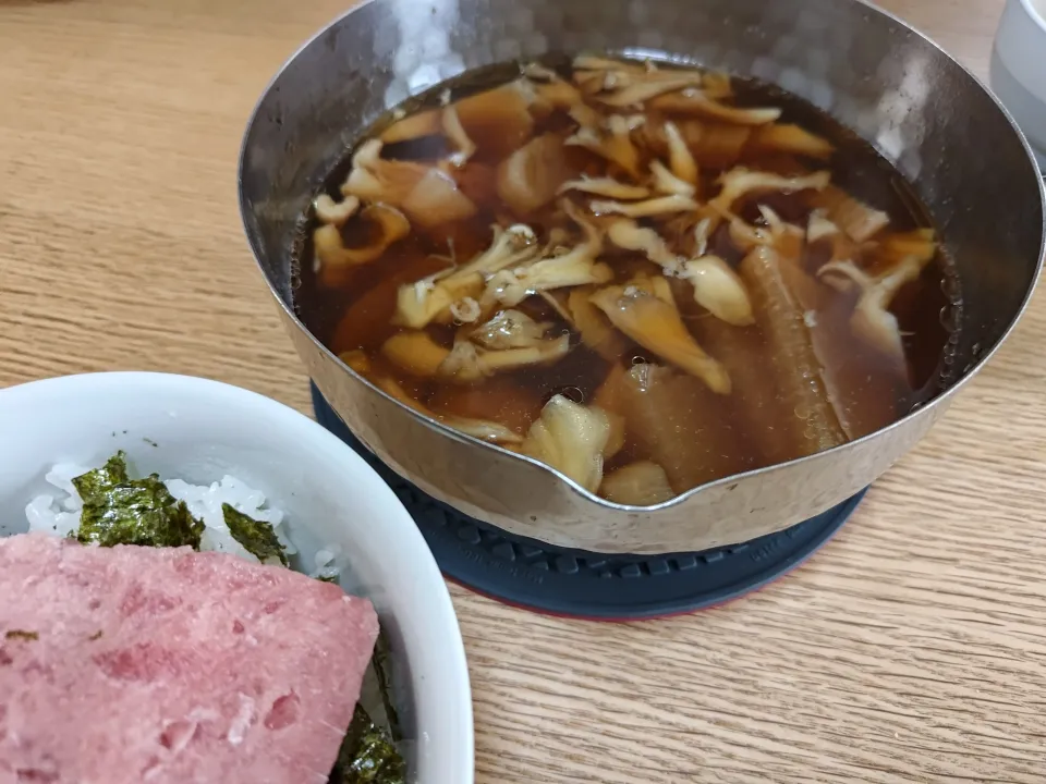 前日の鶏大根の残りに舞茸をいれたやつ|ひつじ先輩さん