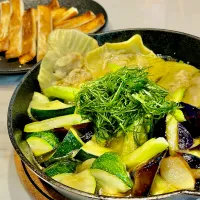 夏野菜とラビオリのアヒージョ