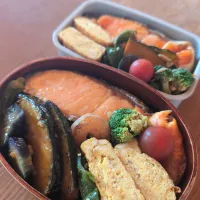 鮭ドーンのり弁|まきごろうさん
