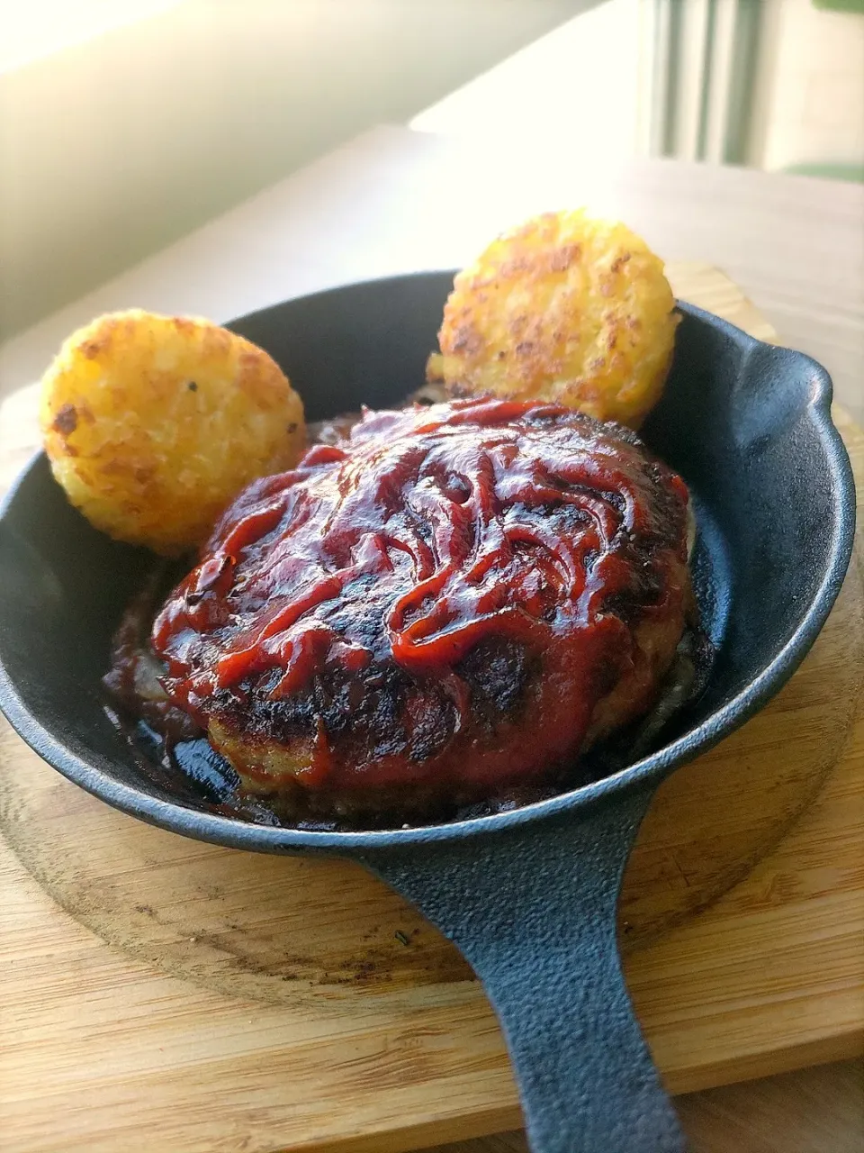 スキレットハンバーグ！|ベビたん @福岡 (Colorful)さん