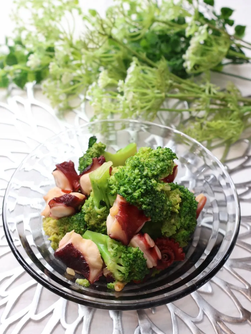 タコとブロッコリーのガーリック醤油炒め|めいめいさん