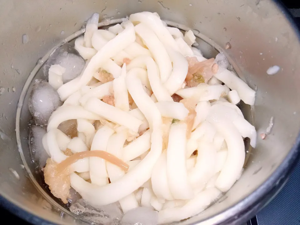 なめ茸と肉そぼろ入りおろし和えうどん|darkbaronさん