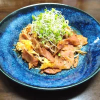 モヤシと切り落としベーコンの卵炒め😋🍳|ソコツモノさん