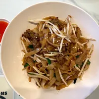 香港傳奇 浅草店　牛肉とホーファン炒め|よだみなさん